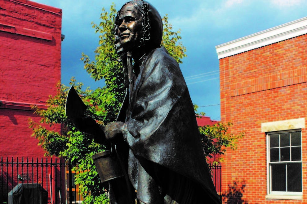 worldwide-cannabis-travels-guide-image